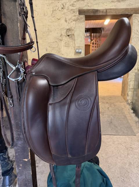 Sella da dressage Forestier  18" - 2025
