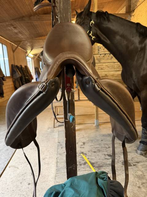 Sella da dressage Forestier  18" - 2025