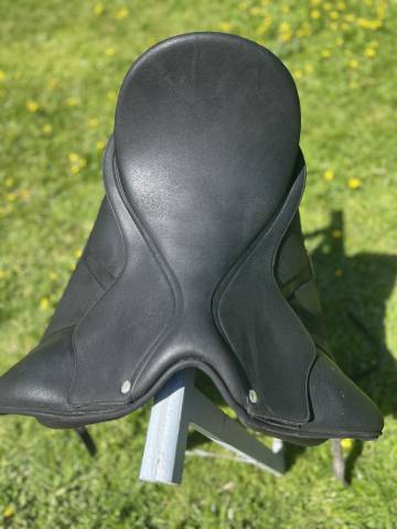 Sella da dressage Wintec  17" - 2020