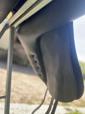 Sella da dressage Wintec  17" - 2020