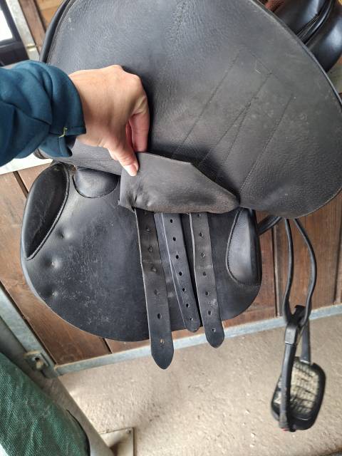 Sella da salto ostacoli   16.5" - 2015