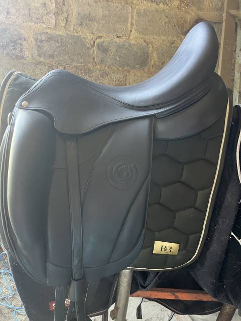 Sella da dressage Forestier  17.5" - 2021