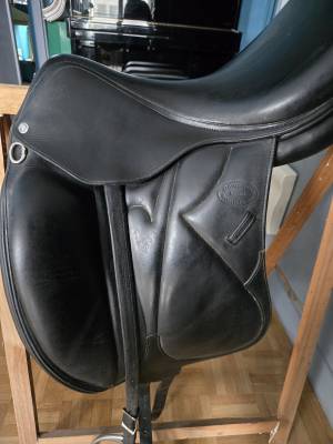 Sella da dressage Devoucoux  17.5