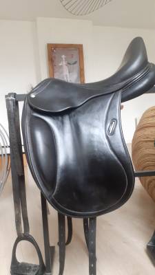 Sella da dressage CWD  17