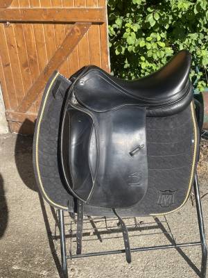 Sella da dressage Prestige Italia D1 K 17