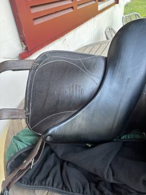 Sella da dressage Devoucoux  17.5