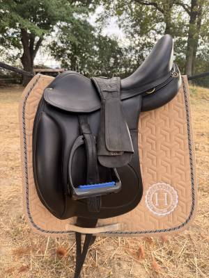 Sella da dressage Forestier  17.5