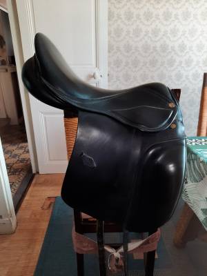 Sella da dressage Henri de Rivel  17.5