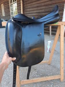 Sella da dressage Equipe Emporio  17.5