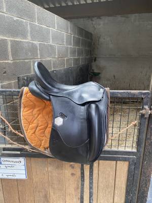 Sella da dressage Time Rider Marie France  17.5