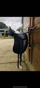 Sella da dressage Childeric  17.5