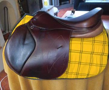 Sella da salto ostacoli Ikonic Jumping classic 17