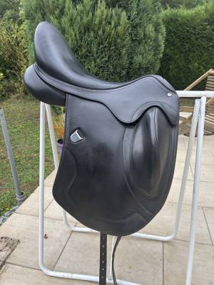 Sella da dressage Bates  17.5