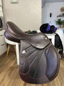 Sella mista Bates victrix cair 17.5