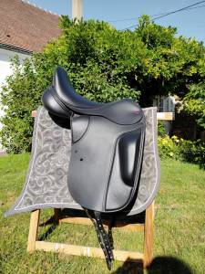 Sella da dressage Thorowgood   18