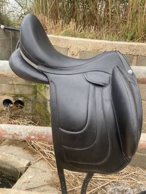 Sella da dressage Devoucoux  17.5