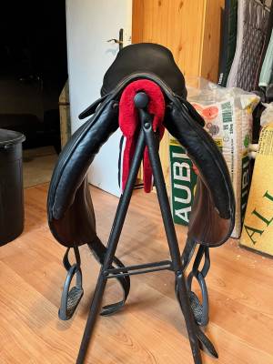 Sella da dressage Forestier  17.5