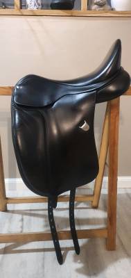 Sella da dressage Bates  17.5