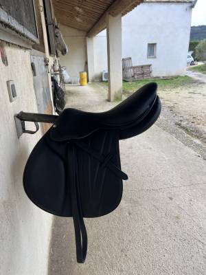 Sella da salto ostacoli Butet  17.5