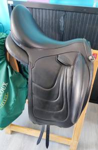 Sella da dressage Devoucoux  17.5