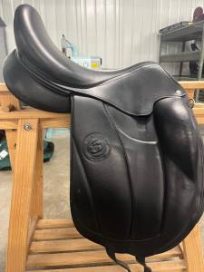 Sella da dressage Forestier  17.5