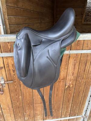 Sella da dressage Devoucoux  17.5