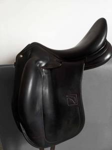Sella da dressage Childeric  17.5