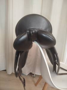 Sella da dressage  Waldhausen  17.5