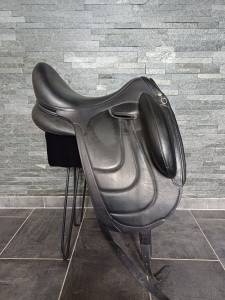 Sella da dressage Devoucoux  17.5