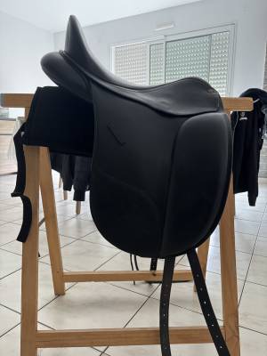 Sella da dressage Bates  17