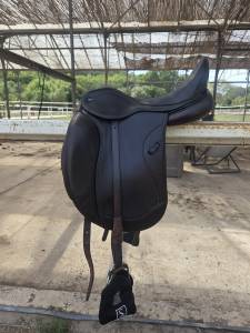 Sella da dressage Ikonic  18