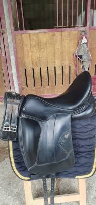 Sella da dressage Equipe  17.5