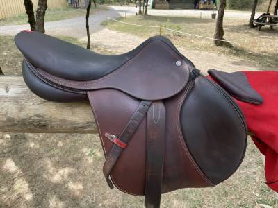 Sella da salto ostacoli Equipe  17