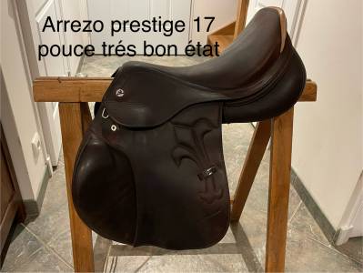 Sella da salto ostacoli Prestige Italia Arrezo 17