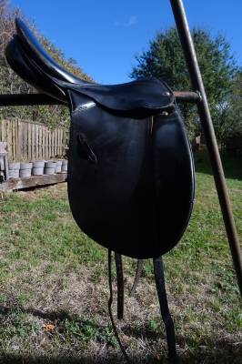 Sella da dressage  seltarn modèle Carmaux 17.5