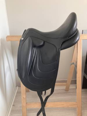 Sella da dressage Devoucoux  17.5