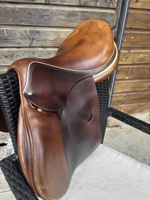 Sella da salto ostacoli Devoucoux  17.5