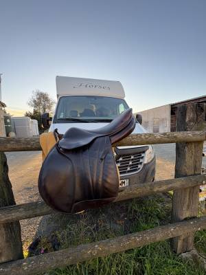 Sella da salto ostacoli Butet  17.5