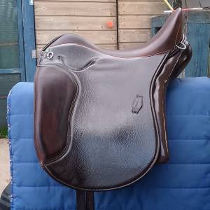 Sella da dressage Ludomar  17.5