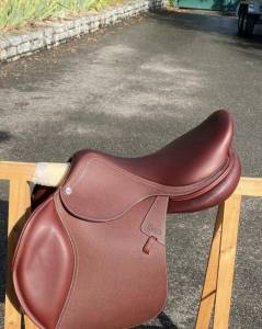 Sella da salto ostacoli CWD Optim 17.5