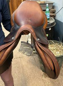 Sella da salto ostacoli Devoucoux  17