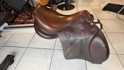 Sella da salto ostacoli Antarès Classique 17