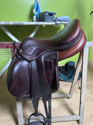 Sella da salto ostacoli Devoucoux  17.5