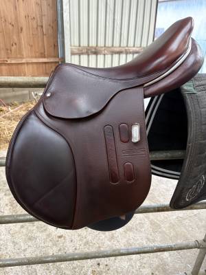 Sella da salto ostacoli GBS  17.5