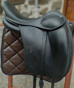 Sella da dressage Childeric  17.5