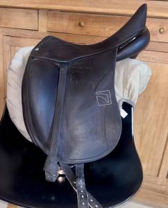 Sella da dressage Childeric  17