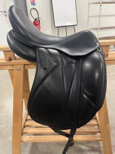 Sella da dressage Devoucoux  18