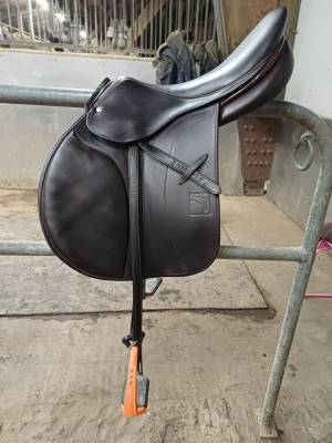 Sella da salto ostacoli Childeric  17.5