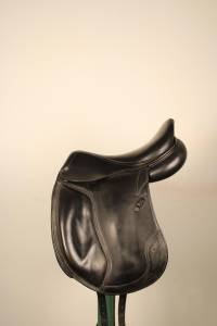 Sella da dressage CWD  17