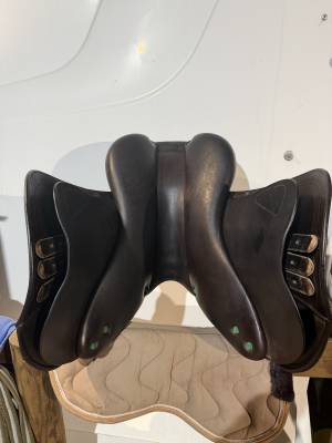 Sella da salto ostacoli Equipe  17